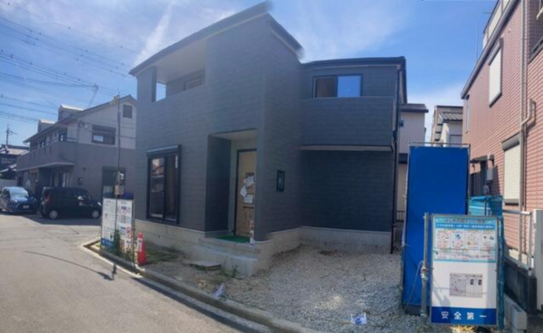 泉佐野市南中樫井、新築一戸建ての画像です