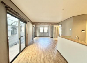 泉佐野市葵町、中古一戸建ての画像です