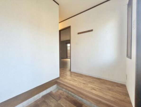 泉佐野市葵町、中古一戸建ての画像です