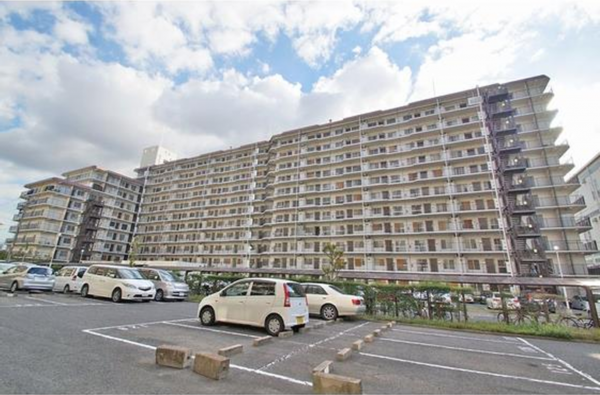 岸和田市下野町、マンションの画像です