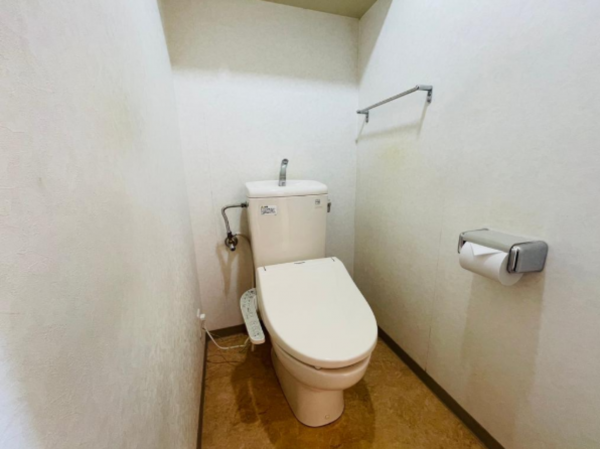 貝塚市福田、マンションの画像です