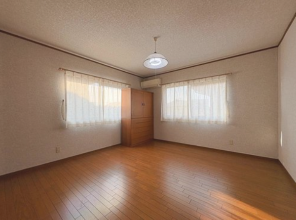 泉南郡熊取町若葉、中古一戸建ての画像です