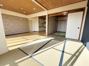 岸和田市下野町、マンションの画像です