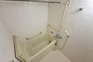 貝塚市海塚、マンションの画像です