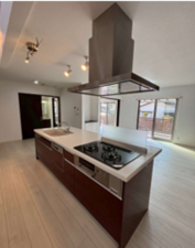 岸和田市東ケ丘町、中古一戸建ての画像です