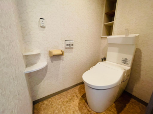 泉佐野市岡本、マンションの画像です