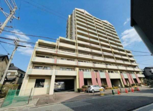 泉佐野市岡本、マンションの画像です