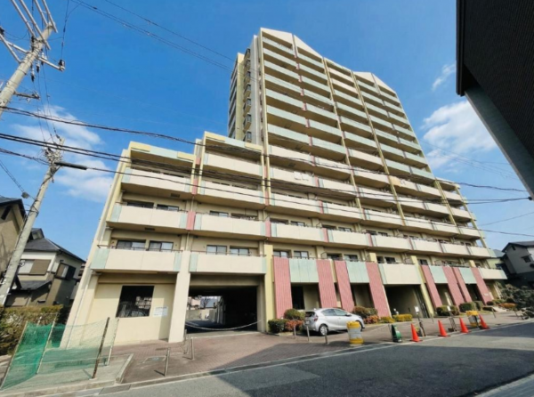泉佐野市岡本、マンションの画像です