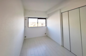 泉南郡熊取町大久保北、マンションの画像です