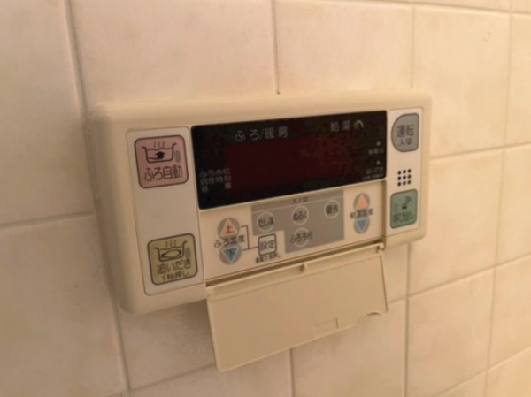 貝塚市澤、マンションの画像です