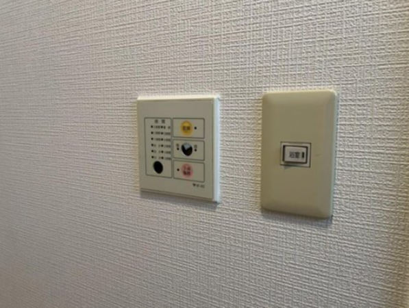 貝塚市澤、マンションの画像です