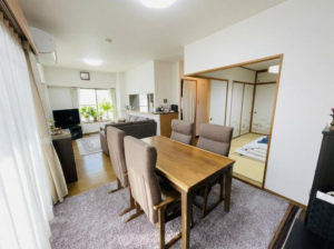 貝塚市西町、マンションの画像です