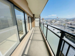 貝塚市西町、マンションの画像です