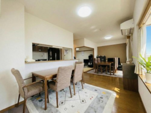 貝塚市西町、マンションの画像です