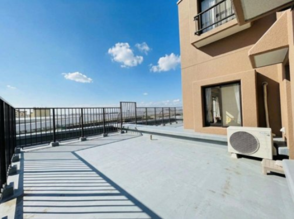 貝塚市西町、マンションの画像です