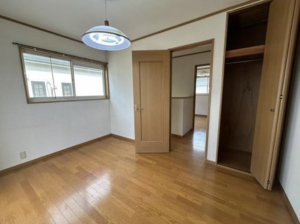 泉南郡熊取町朝代西、中古一戸建ての画像です