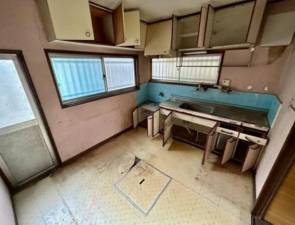 泉佐野市新安松、中古一戸建ての画像です