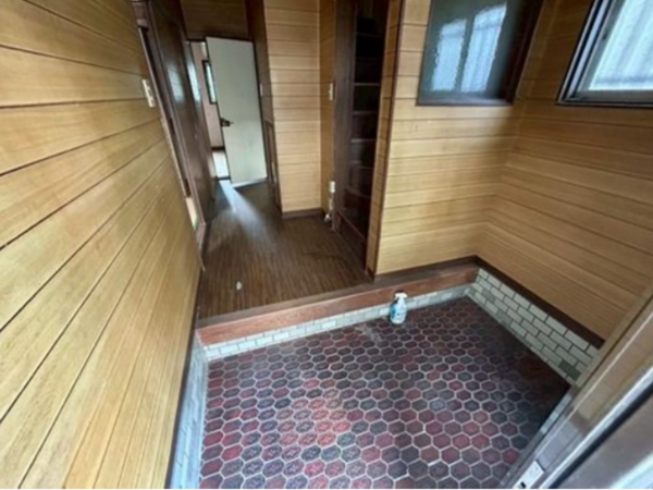 泉佐野市新安松、中古一戸建ての画像です
