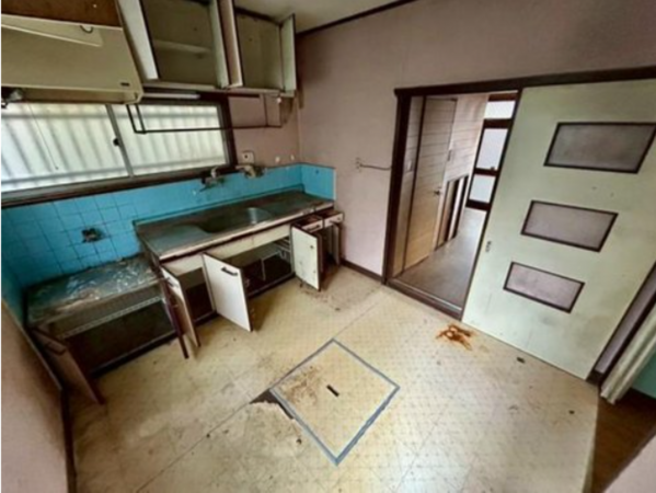 泉佐野市新安松、中古一戸建ての画像です