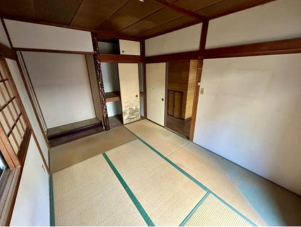 泉佐野市新安松、中古一戸建ての画像です