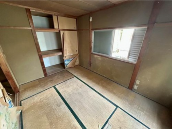 泉佐野市新安松、中古一戸建ての画像です