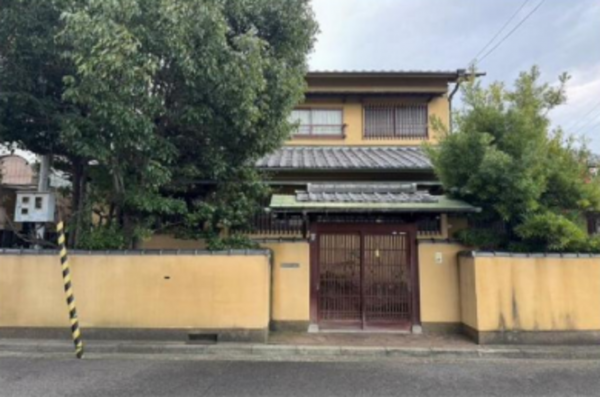 貝塚市澤、中古一戸建ての画像です