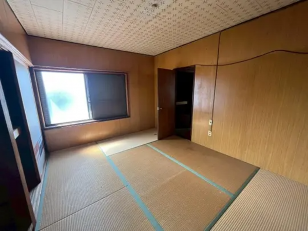 泉佐野市西本町、中古一戸建ての画像です