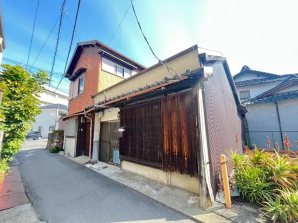 泉佐野市西本町、中古一戸建ての画像です