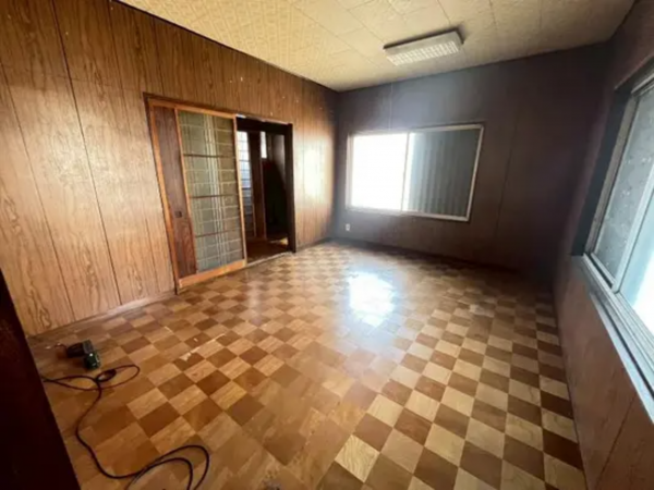 泉佐野市西本町、中古一戸建ての画像です