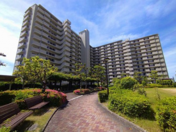 貝塚市清児、マンションの画像です