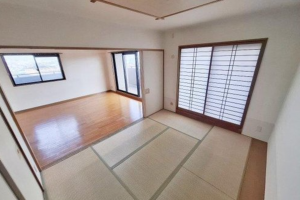 貝塚市浦田、マンションの画像です
