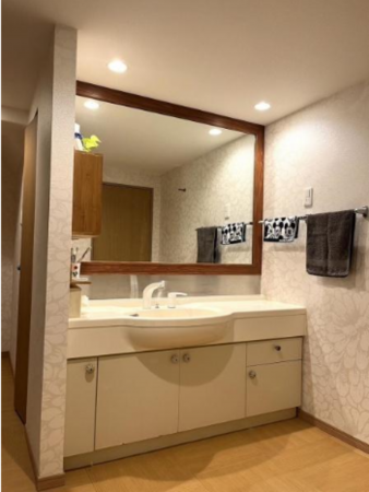 貝塚市二色、マンションの画像です