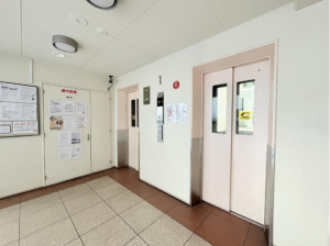 貝塚市清児、マンションの画像です