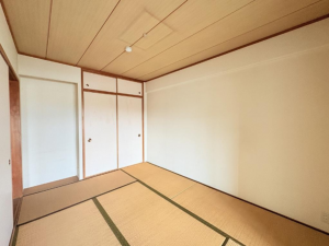 貝塚市清児、マンションの画像です