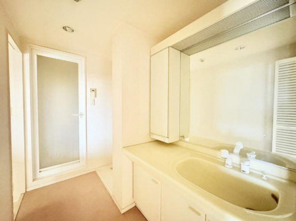 貝塚市清児、マンションの画像です