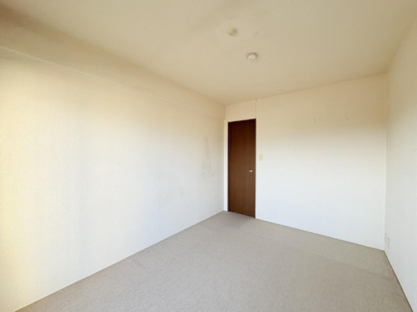 貝塚市清児、マンションの画像です