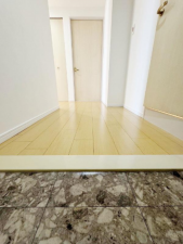 貝塚市二色、マンションの画像です