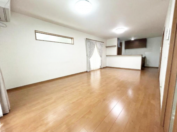 岸和田市田治米町、中古一戸建ての画像です