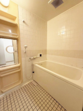 岸和田市沼町、マンションの画像です