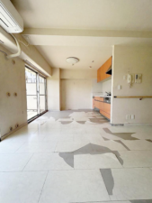 岸和田市下野町、マンションの画像です