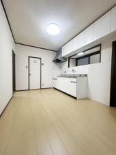 岸和田市極楽寺町、中古一戸建ての画像です