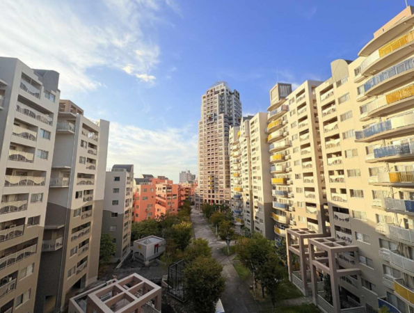 貝塚市二色、マンションの画像です