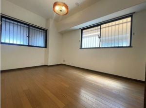 泉佐野市日根野、マンションの画像です