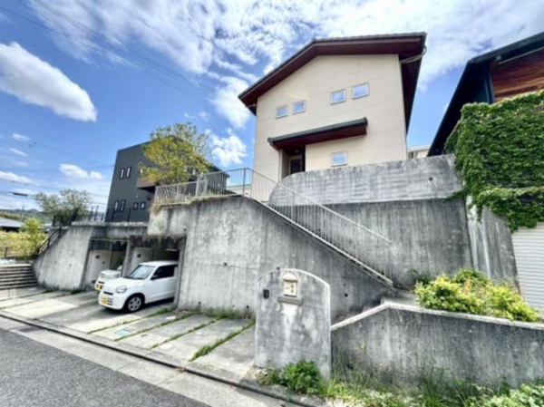 泉南郡熊取町つばさが丘東、中古一戸建ての画像です