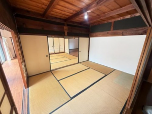 泉佐野市南中安松、中古一戸建ての画像です