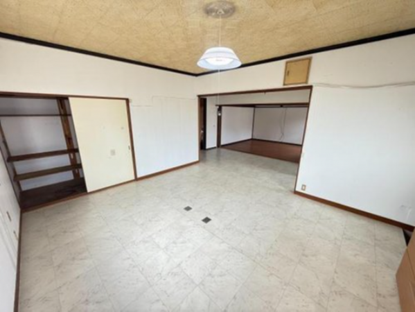 泉佐野市南中安松、中古一戸建ての画像です