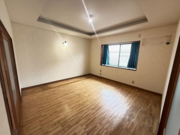 泉佐野市南中安松、中古一戸建ての画像です