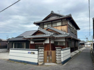 泉佐野市南中安松、中古一戸建ての画像です