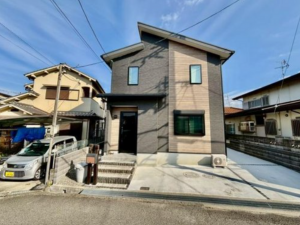 泉南郡熊取町五月ケ丘、中古一戸建ての画像です