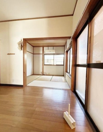 泉佐野市鶴原、中古一戸建ての画像です
